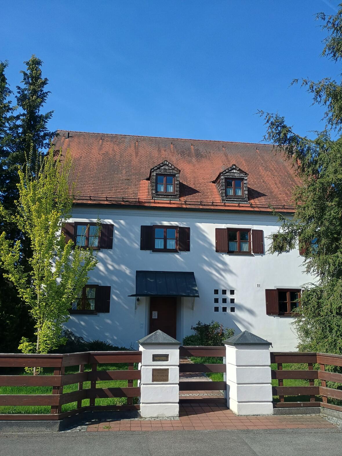2025-07-14_09-48-42-pfarrbuero_langenbruck2